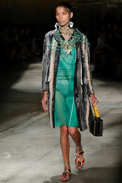 Look 39